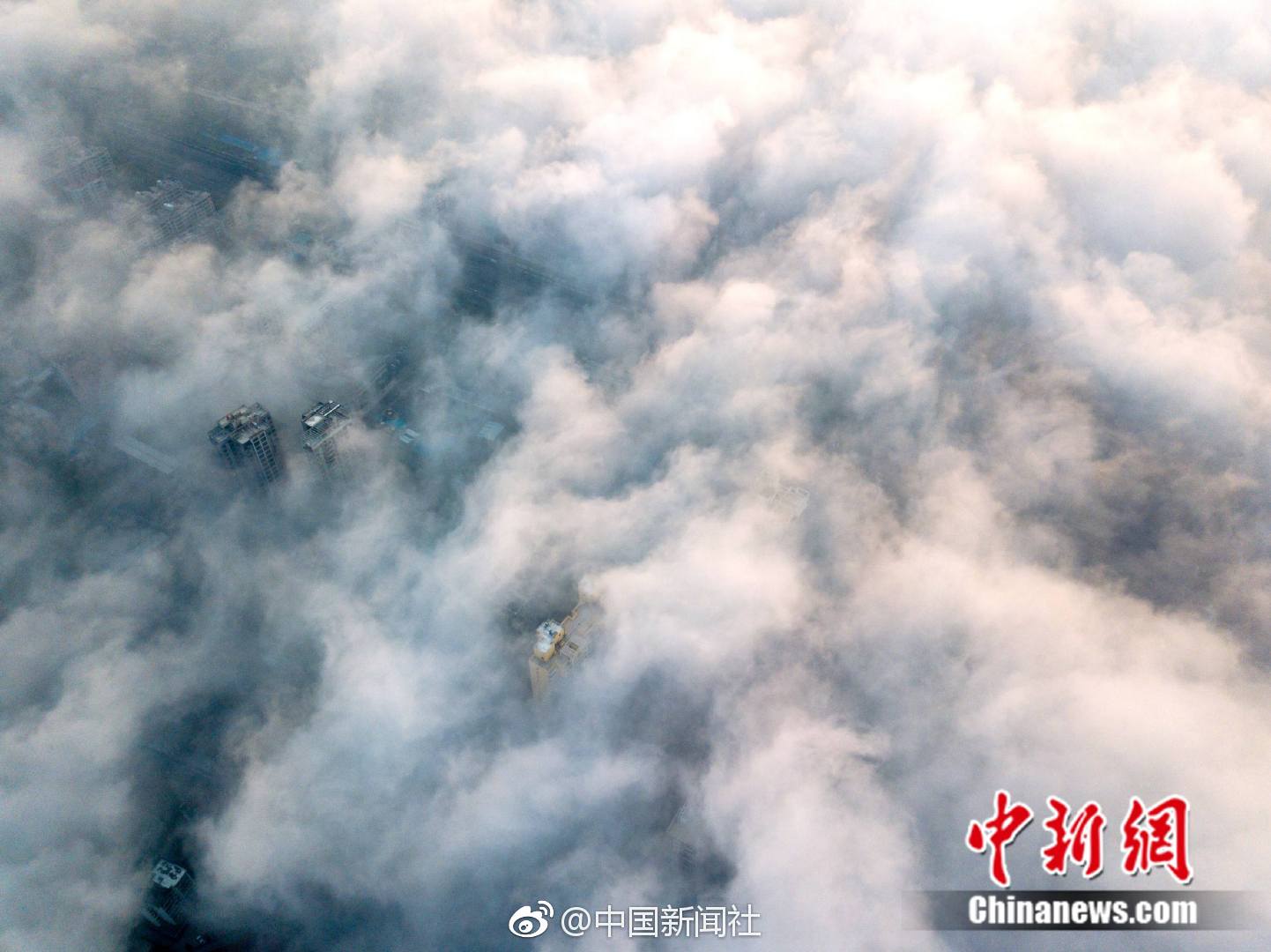 徐州哪里有站大街的小巷子 _ 上海烟花秀,徐州哪条街小吃最多